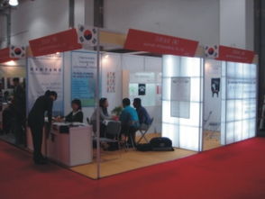 八棱柱展覽攤位 專業(yè)高效的展會展示解決方案